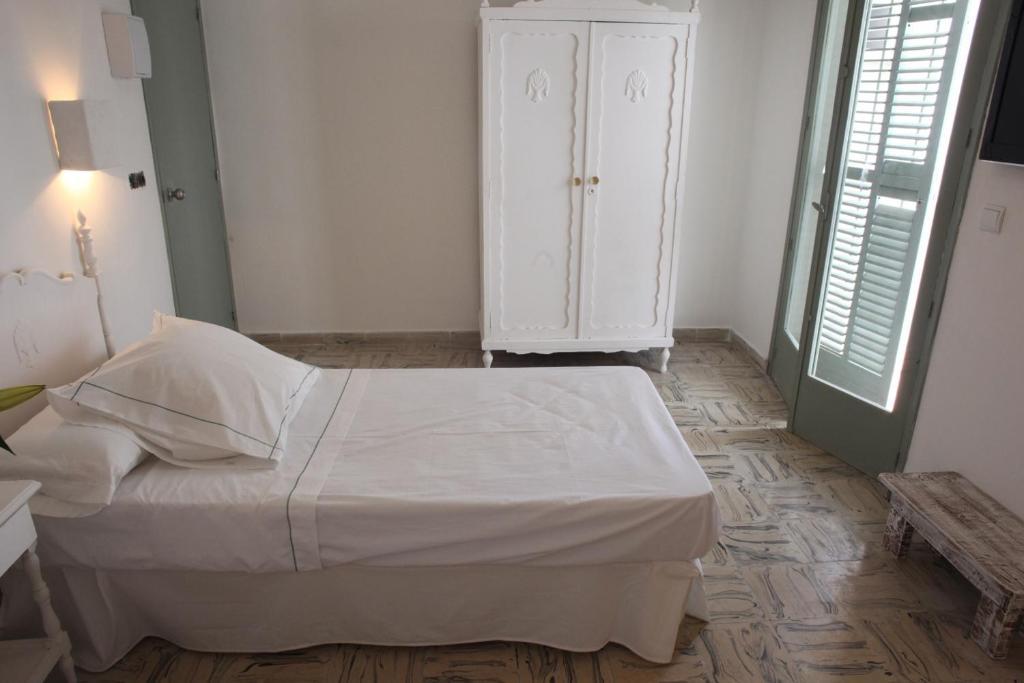 Habitación Doble Superior con Baño Compartido y Balcón